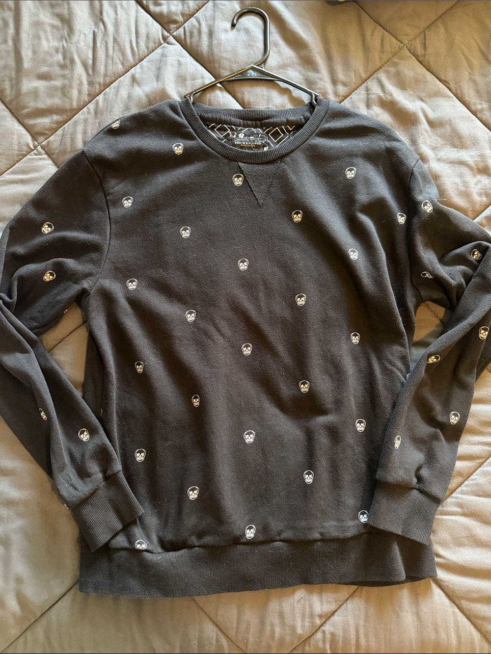 Denim & Flower Ricky Singh Men's Black Skull Graphic Print Crewneck Sweatshirt